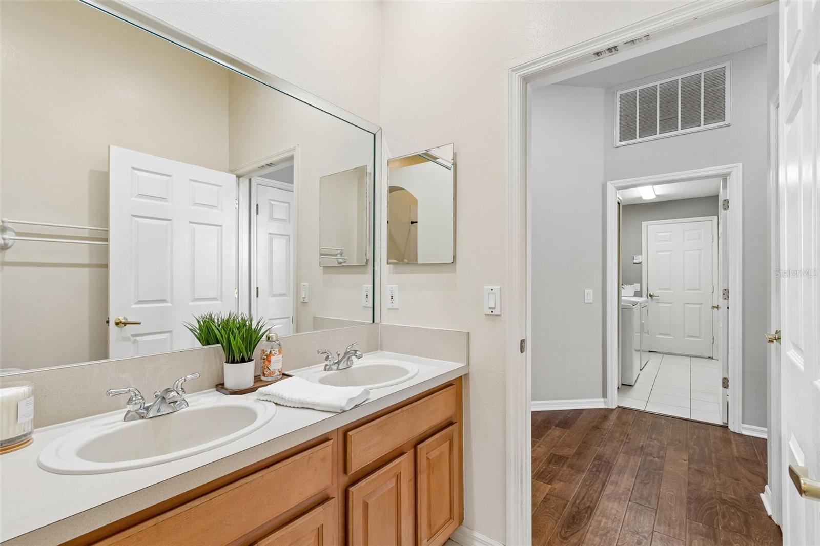 Image 44 of 78 For 10162 Deercliff Drive