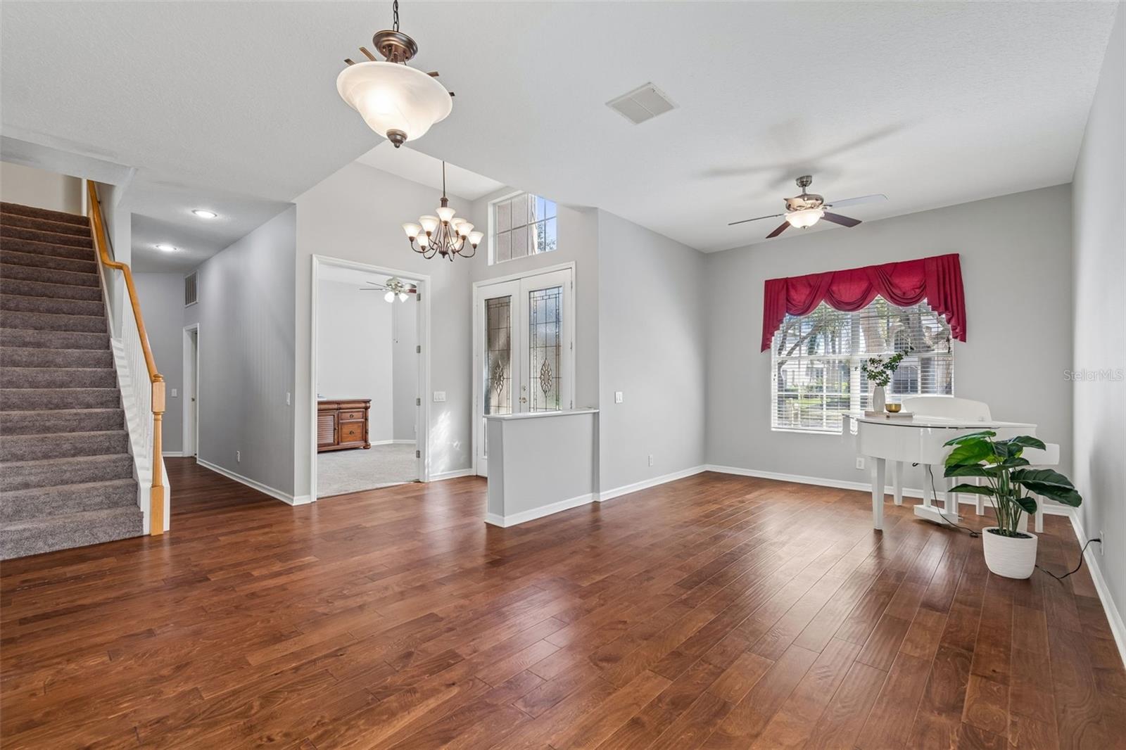 Image 9 of 78 For 10162 Deercliff Drive