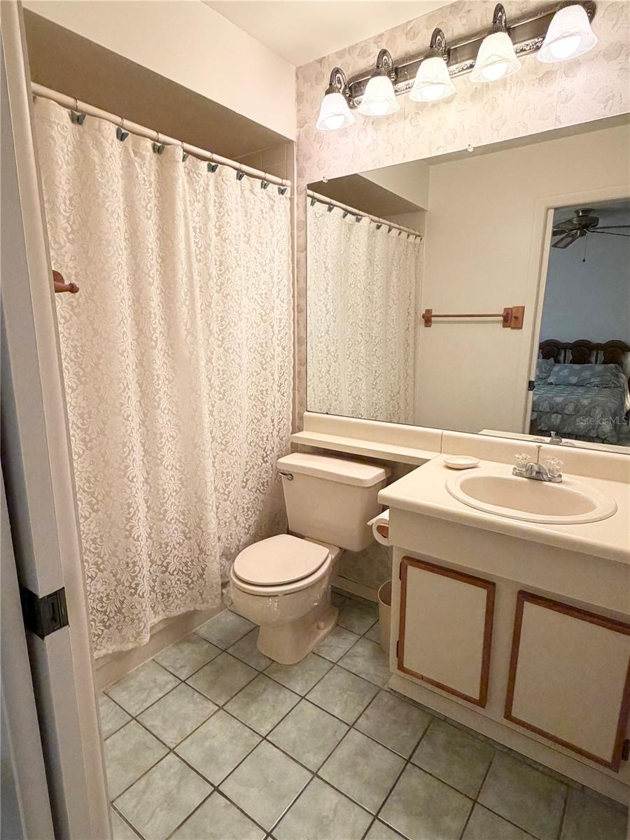 Image 14 of 27 For 11717 Spring Tree Lane