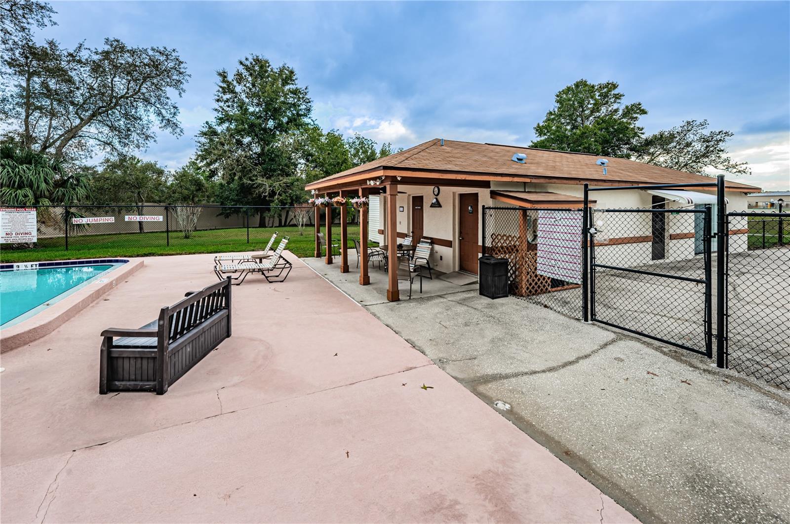 Image 26 of 27 For 11717 Spring Tree Lane