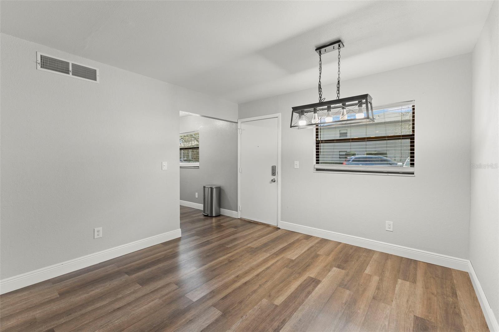 Image 14 of 40 For 3034 Eastland Boulevard D104