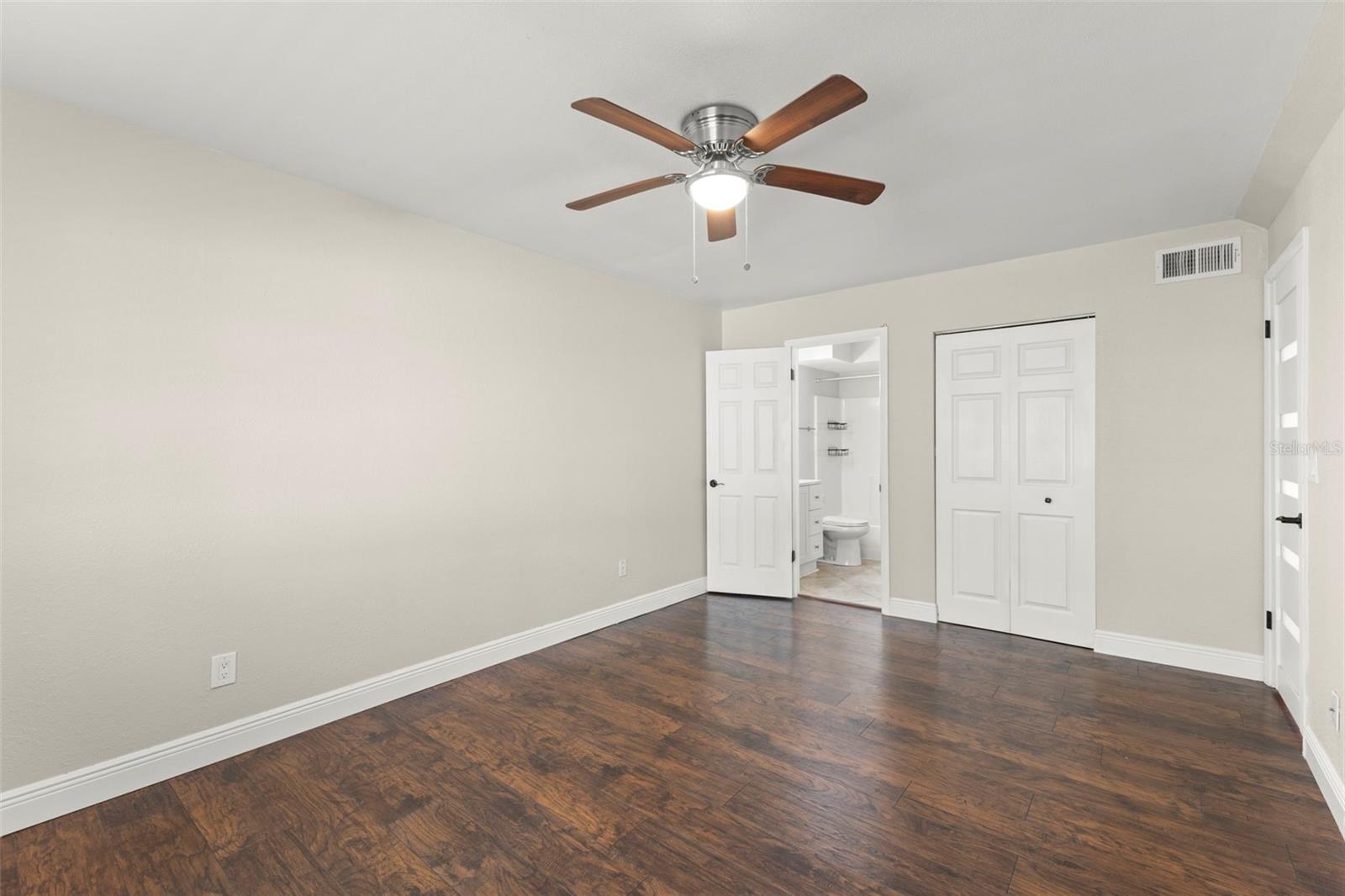 Image 25 of 40 For 3034 Eastland Boulevard D104