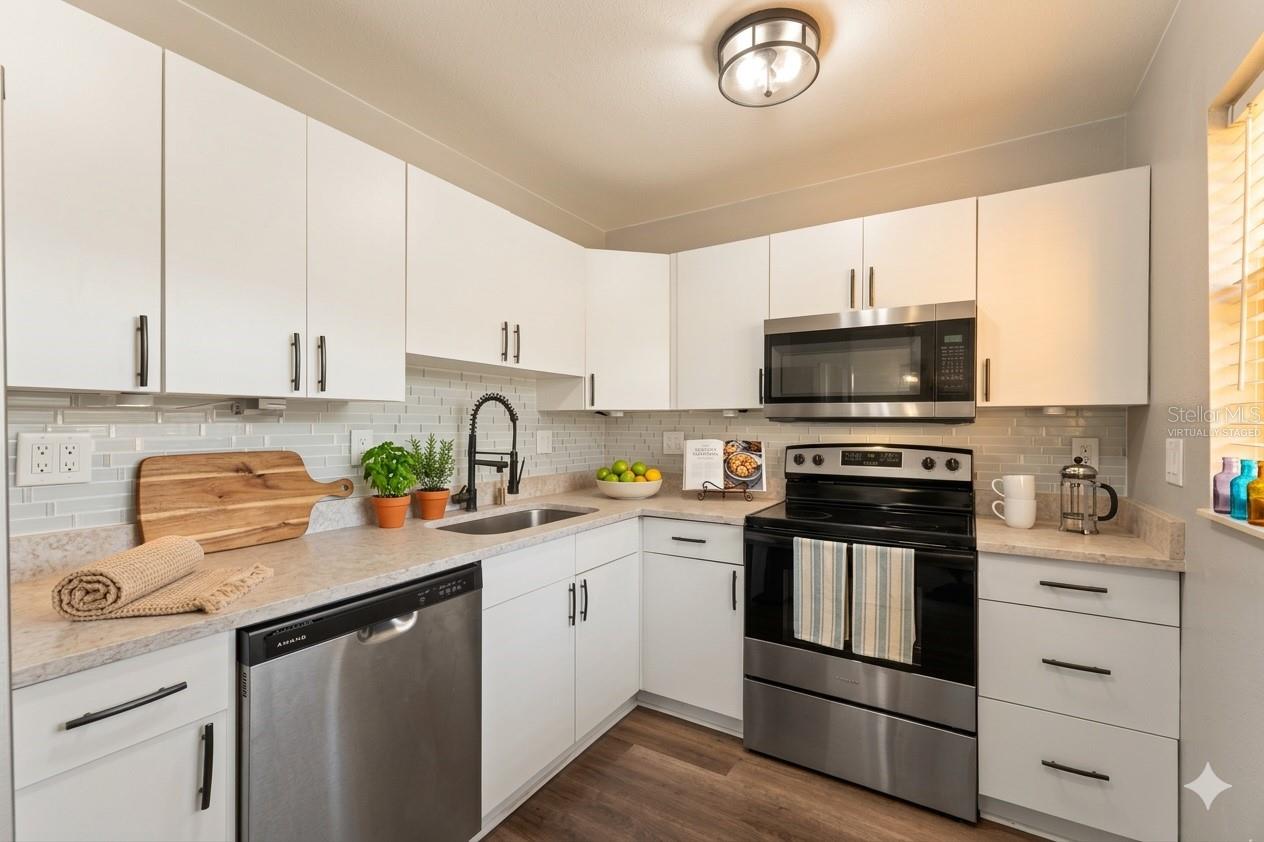 Image 4 of 40 For 3034 Eastland Boulevard D104