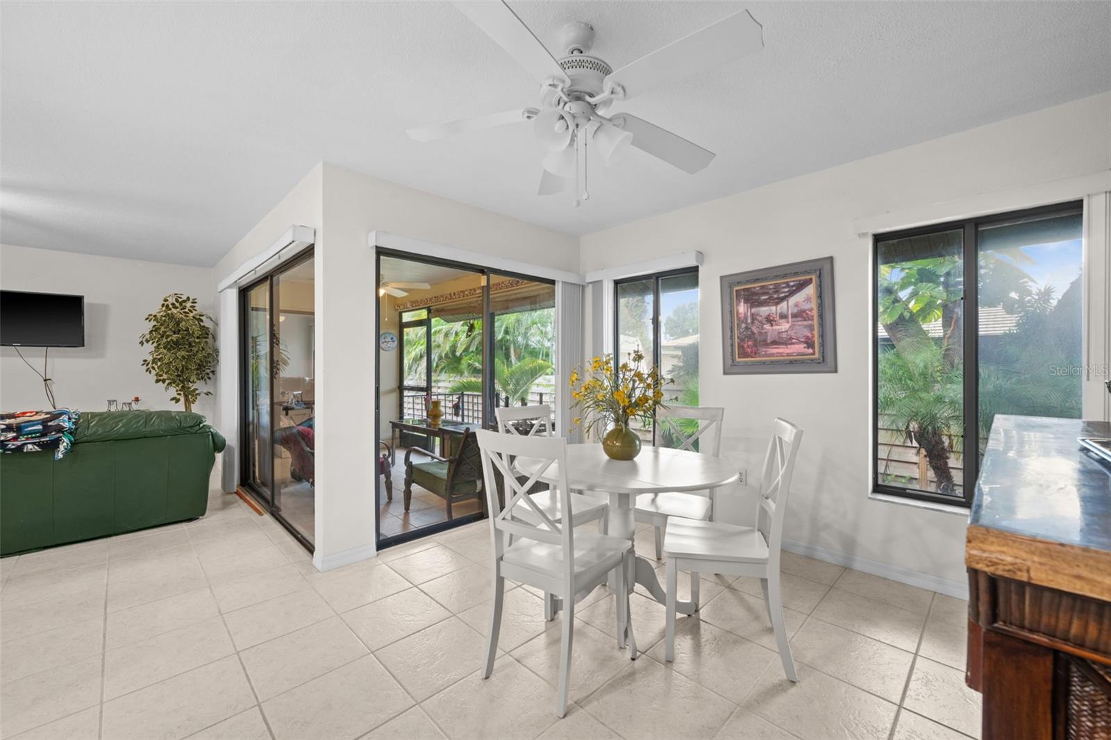 Image 10 of 40 For 804 Sorrento Place 804