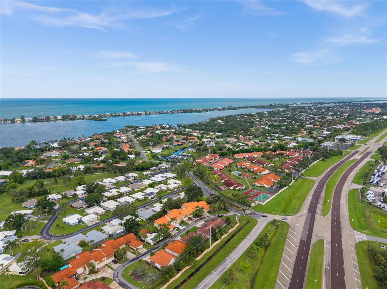 Image 36 of 40 For 804 Sorrento Place 804