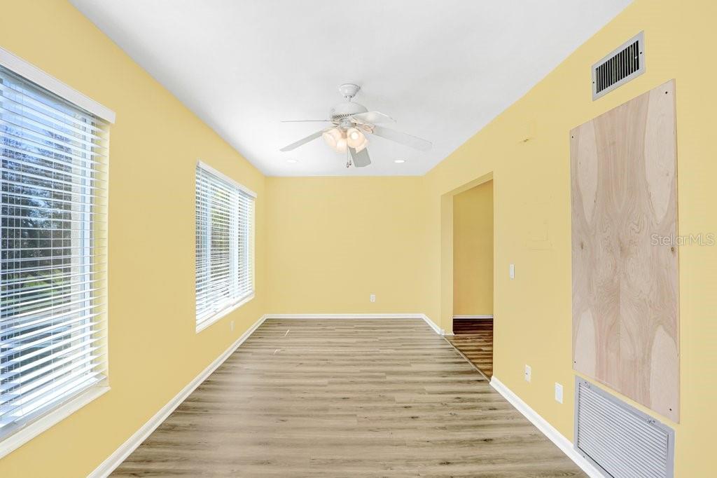 Listing photo id 17 for 2285 Israeli Drive 57