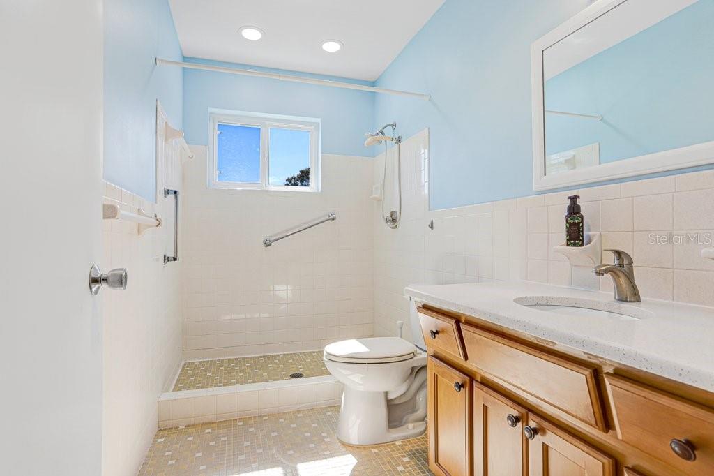 Listing photo id 21 for 2285 Israeli Drive 57