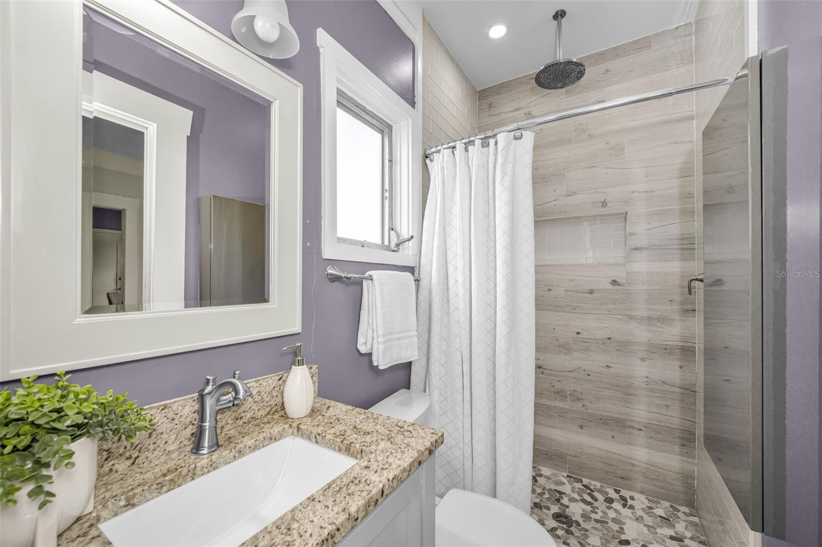 Image 15 of 39 For 2909 San Isidro Street