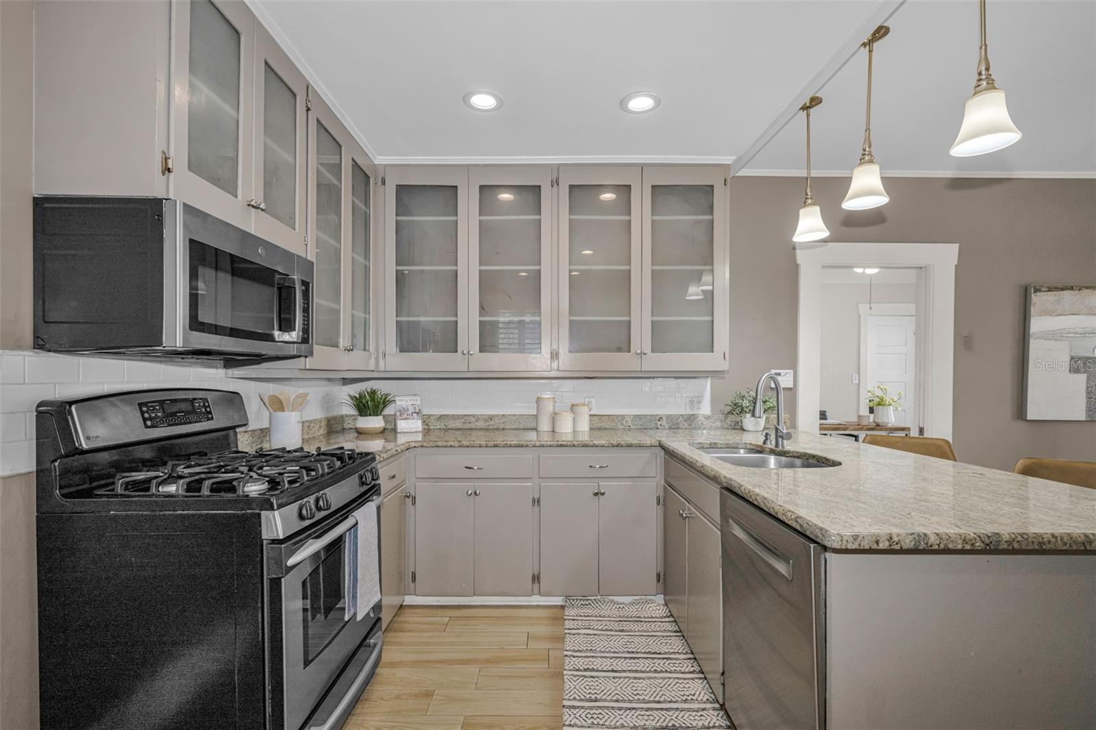 Image 22 of 39 For 2909 San Isidro Street