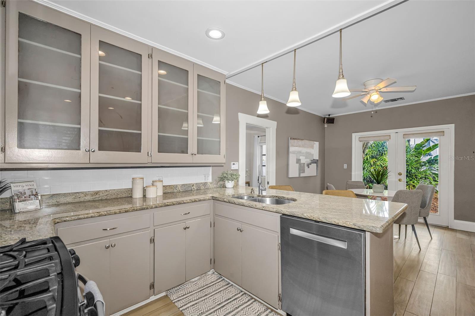 Image 23 of 39 For 2909 San Isidro Street