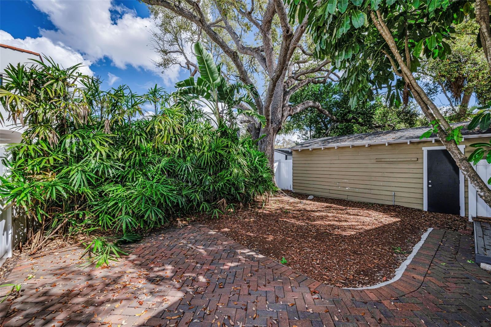 Image 34 of 39 For 2909 San Isidro Street