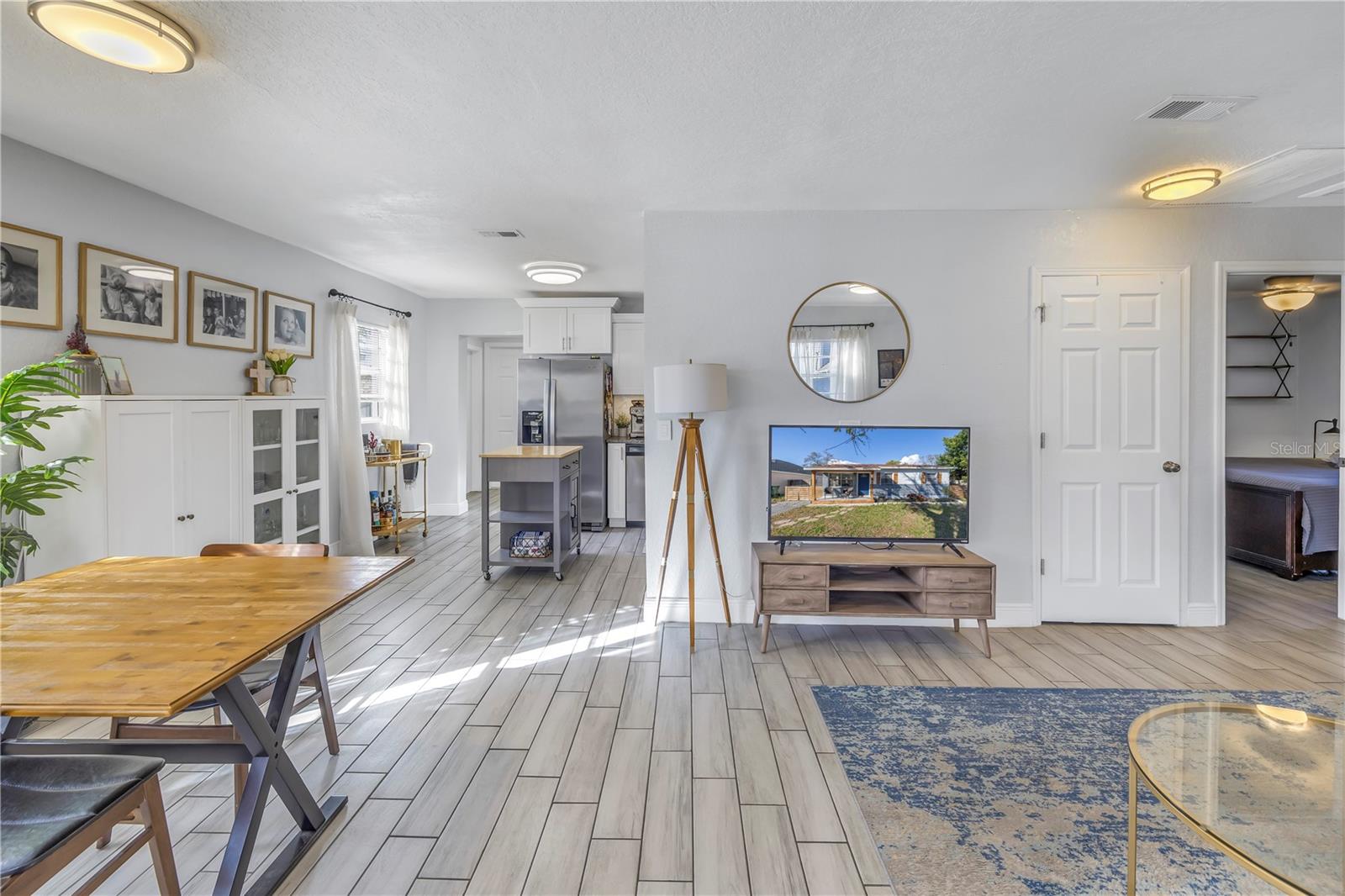 Image 11 of 41 For 3605 Iowa Avenue