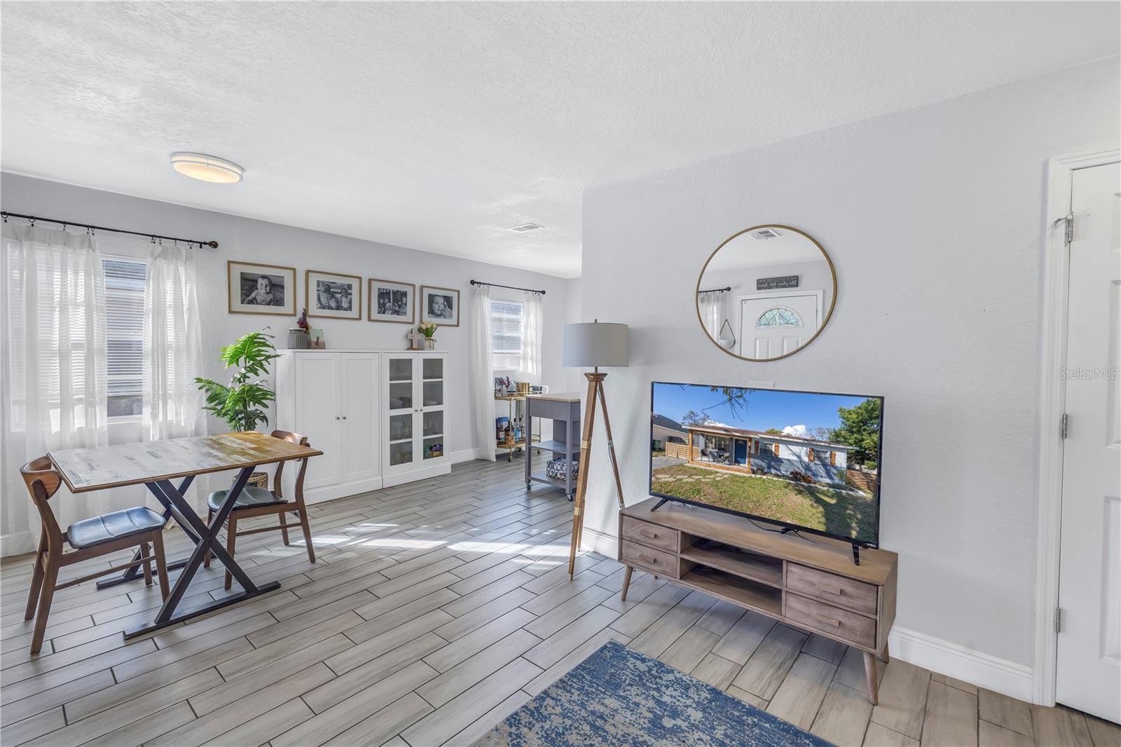 Image 16 of 41 For 3605 Iowa Avenue