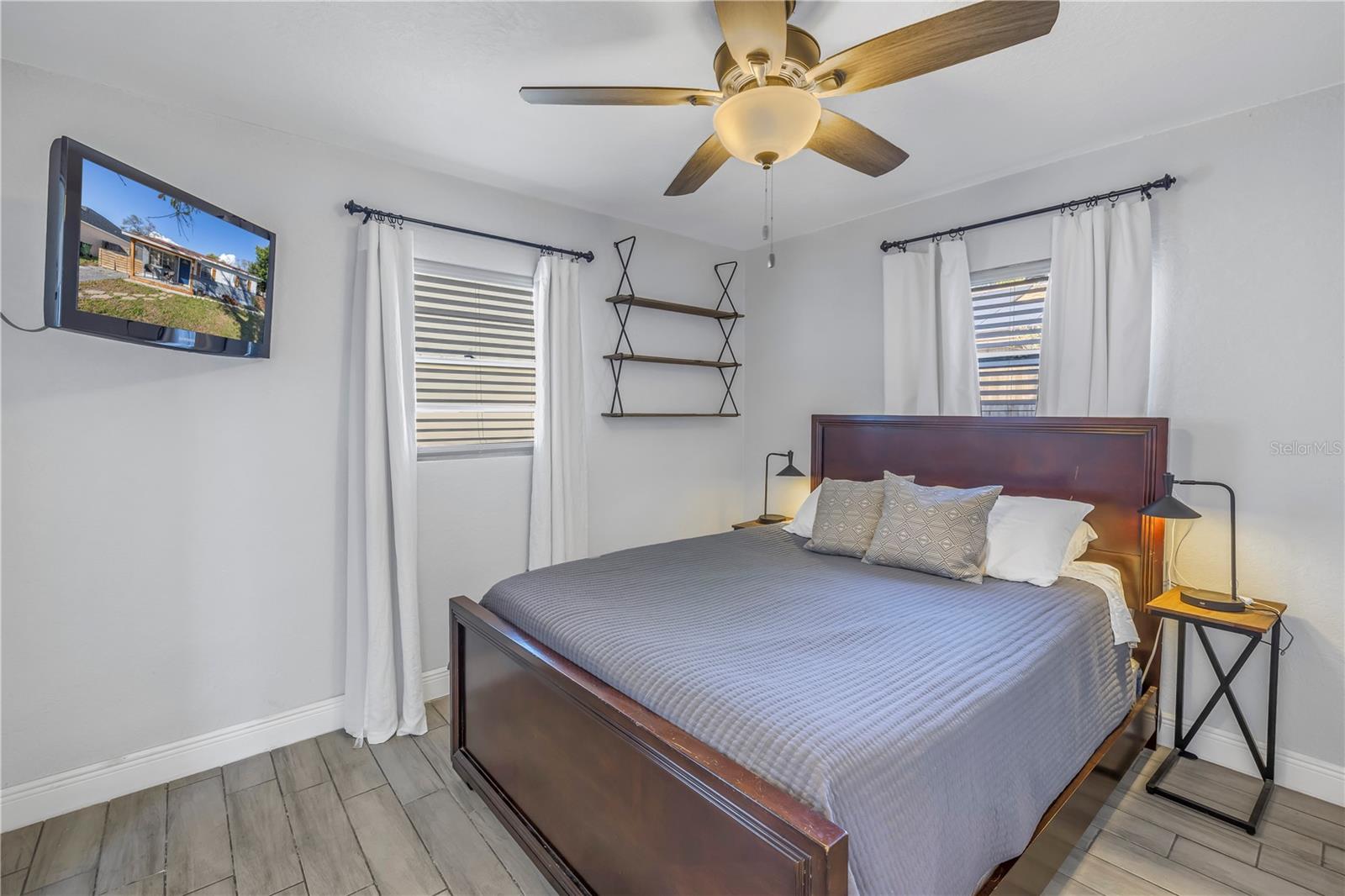 Image 17 of 41 For 3605 Iowa Avenue