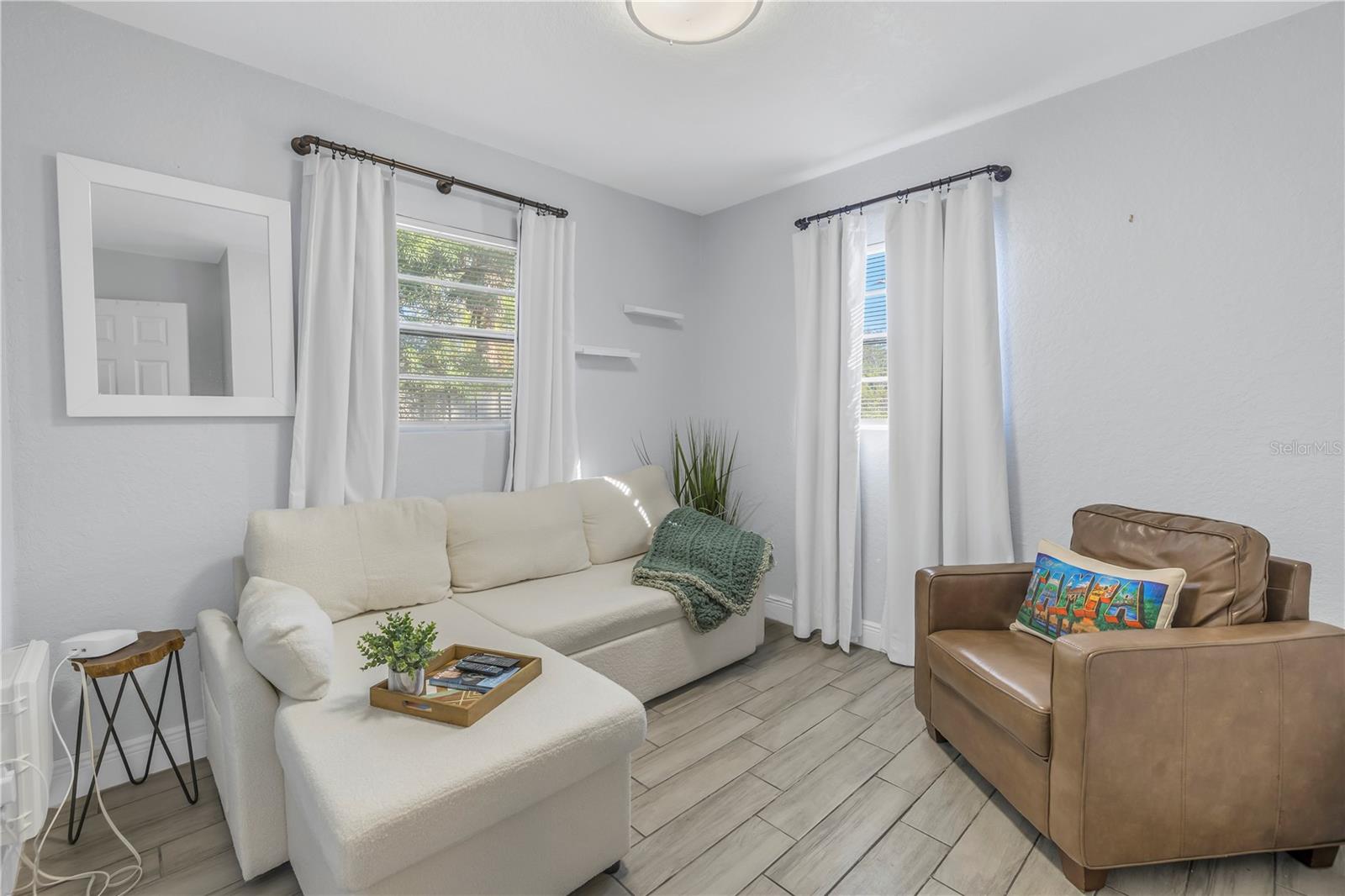 Image 22 of 41 For 3605 Iowa Avenue