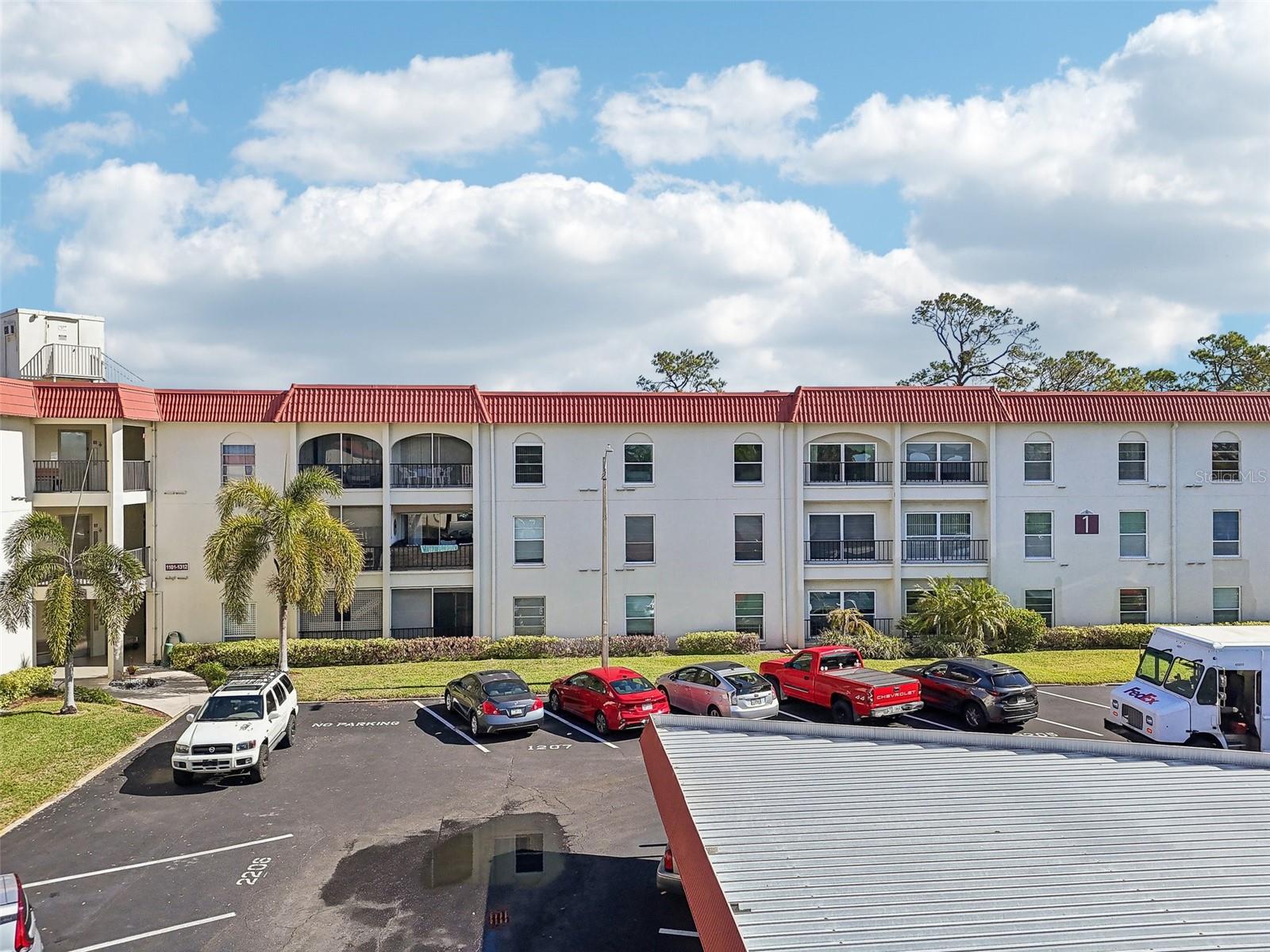 Listing photo id 22 for 2700 Bayshore Boulevard 1305