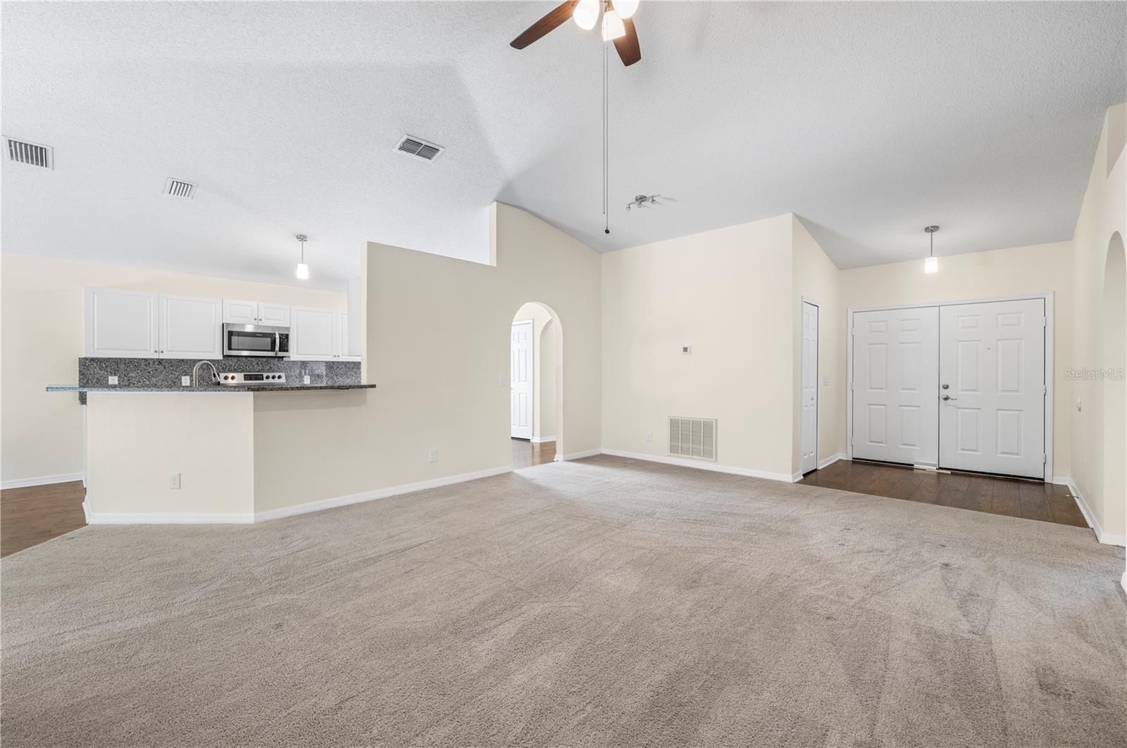 Image 12 of 56 For 25016 Hyde Park Boulevard