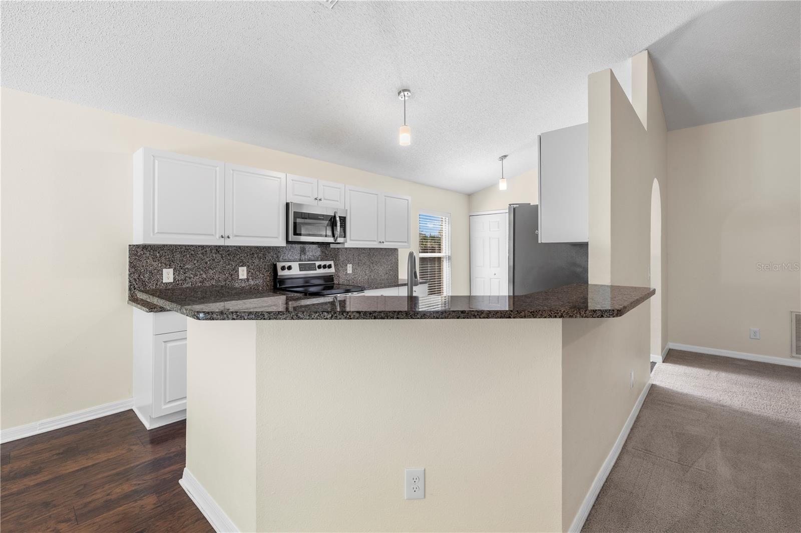 Image 14 of 56 For 25016 Hyde Park Boulevard