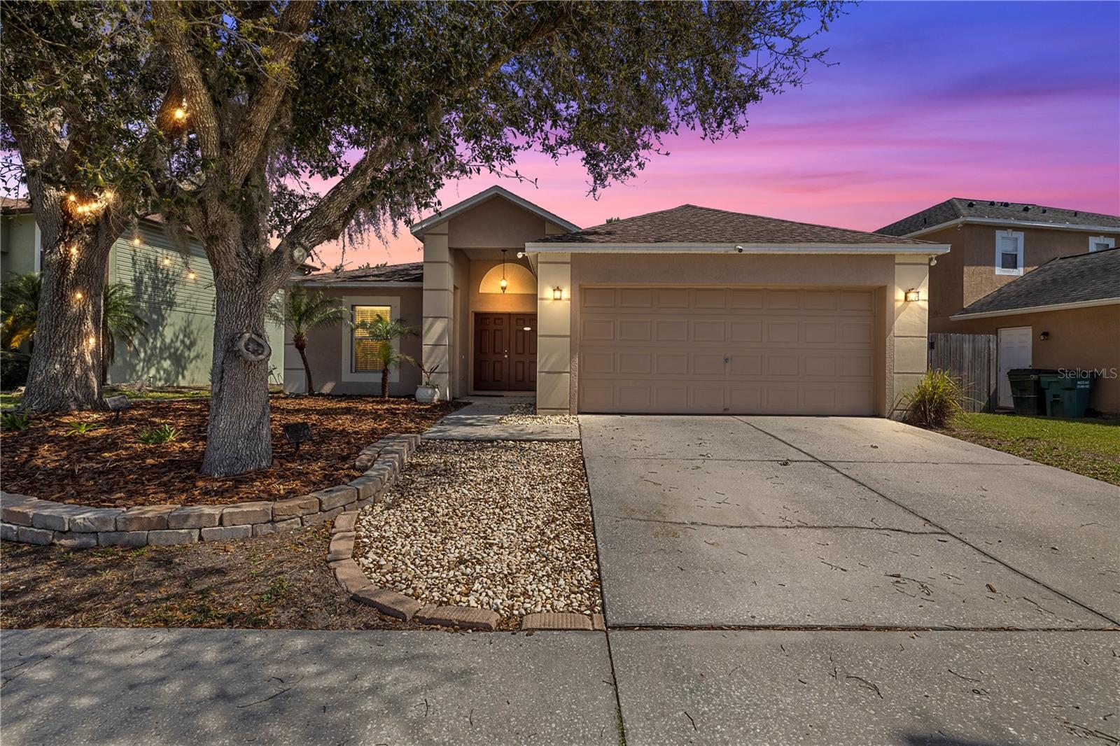 Image 2 of 56 For 25016 Hyde Park Boulevard