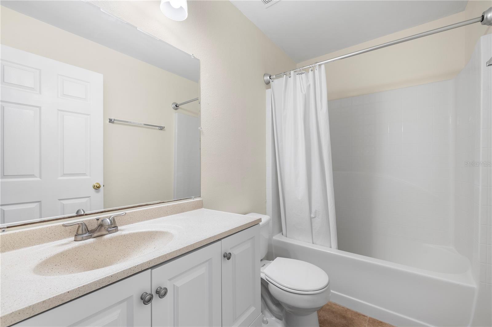 Image 32 of 56 For 25016 Hyde Park Boulevard