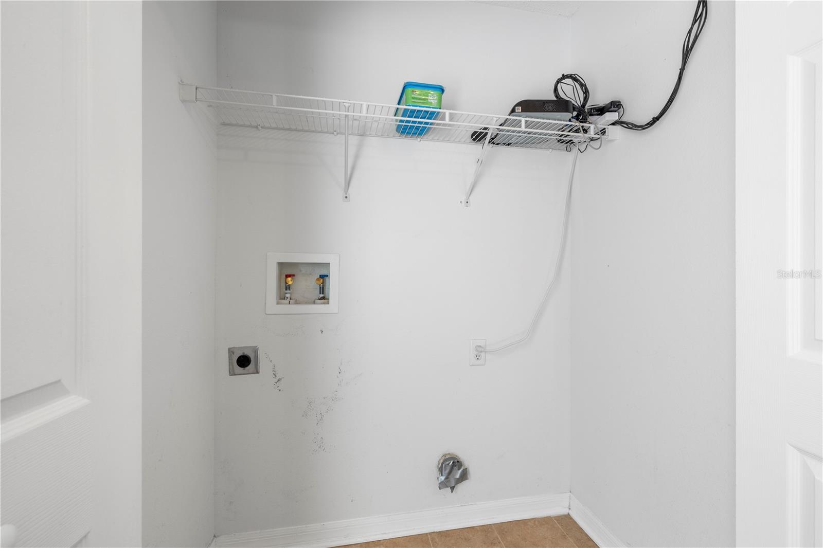 Image 36 of 56 For 25016 Hyde Park Boulevard