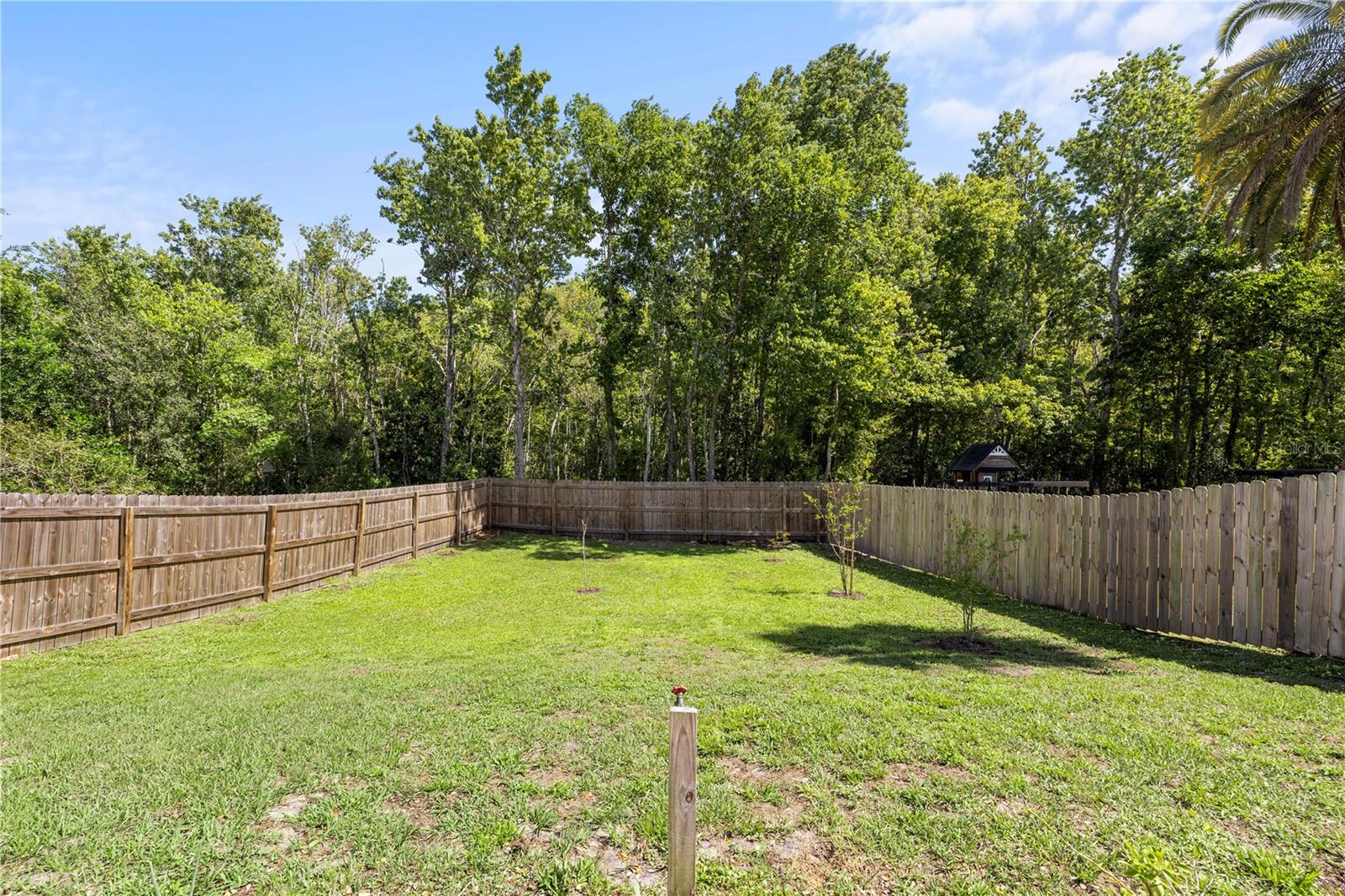 Image 40 of 56 For 25016 Hyde Park Boulevard