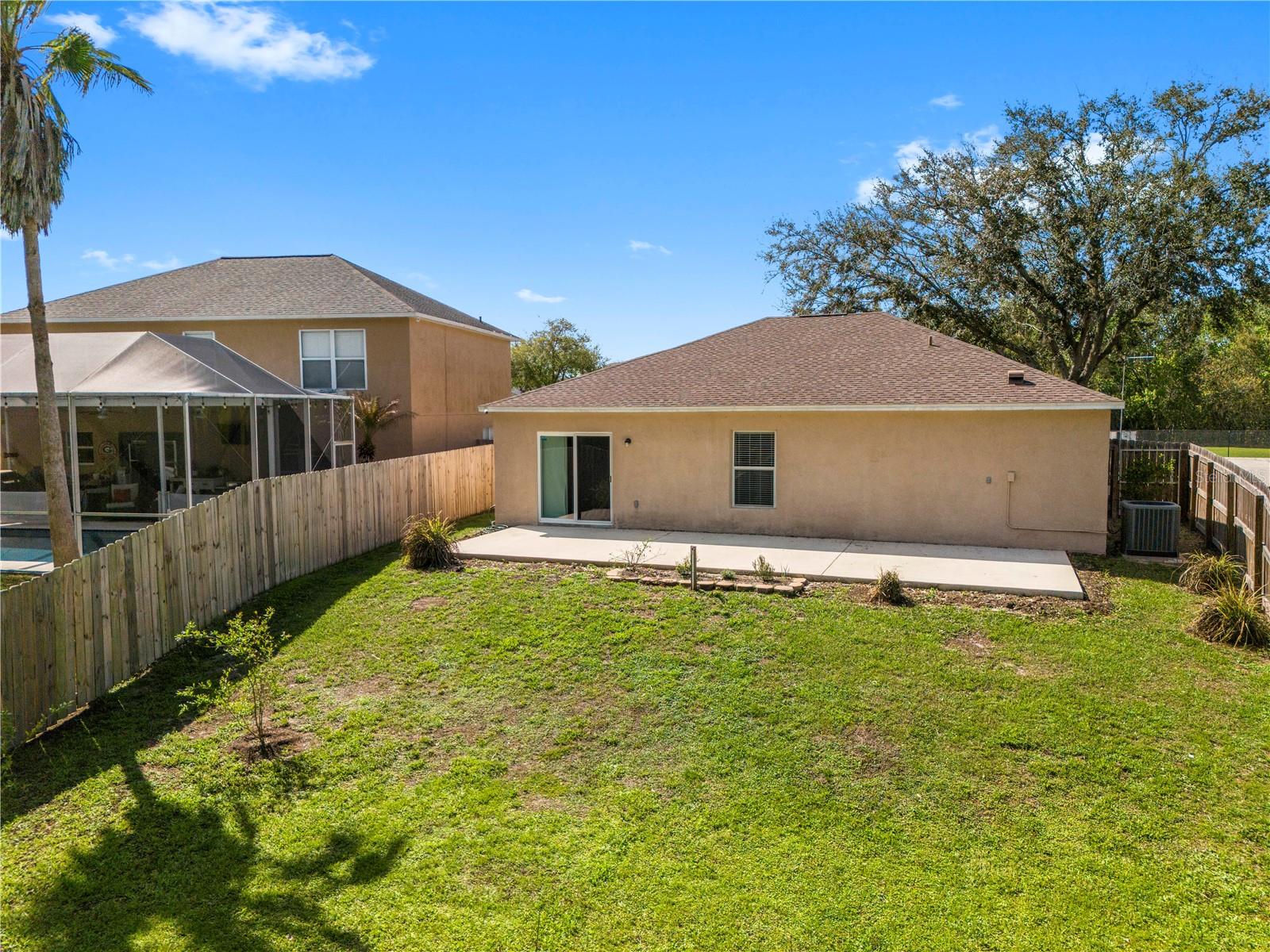 Image 43 of 56 For 25016 Hyde Park Boulevard