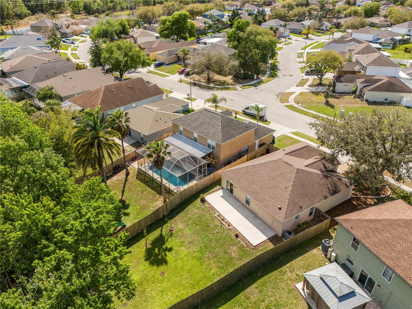 Image 48 of 56 For 25016 Hyde Park Boulevard