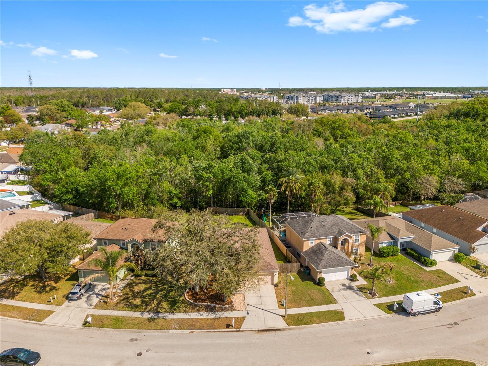 Image 50 of 56 For 25016 Hyde Park Boulevard