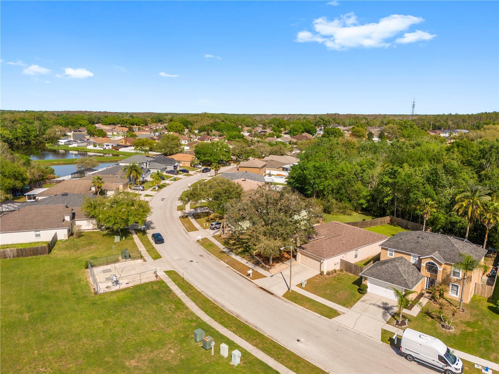 Image 51 of 56 For 25016 Hyde Park Boulevard