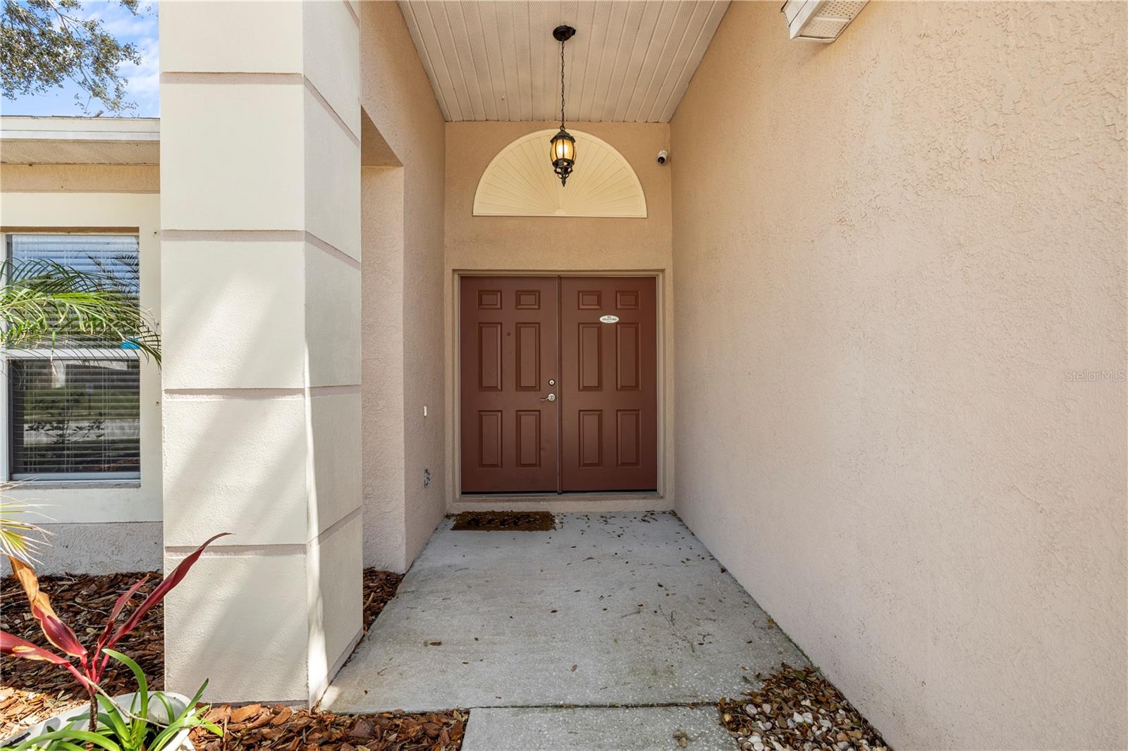 Image 6 of 56 For 25016 Hyde Park Boulevard