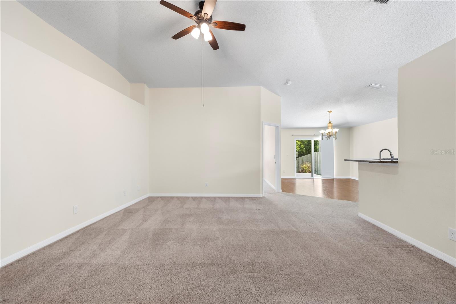 Image 9 of 56 For 25016 Hyde Park Boulevard