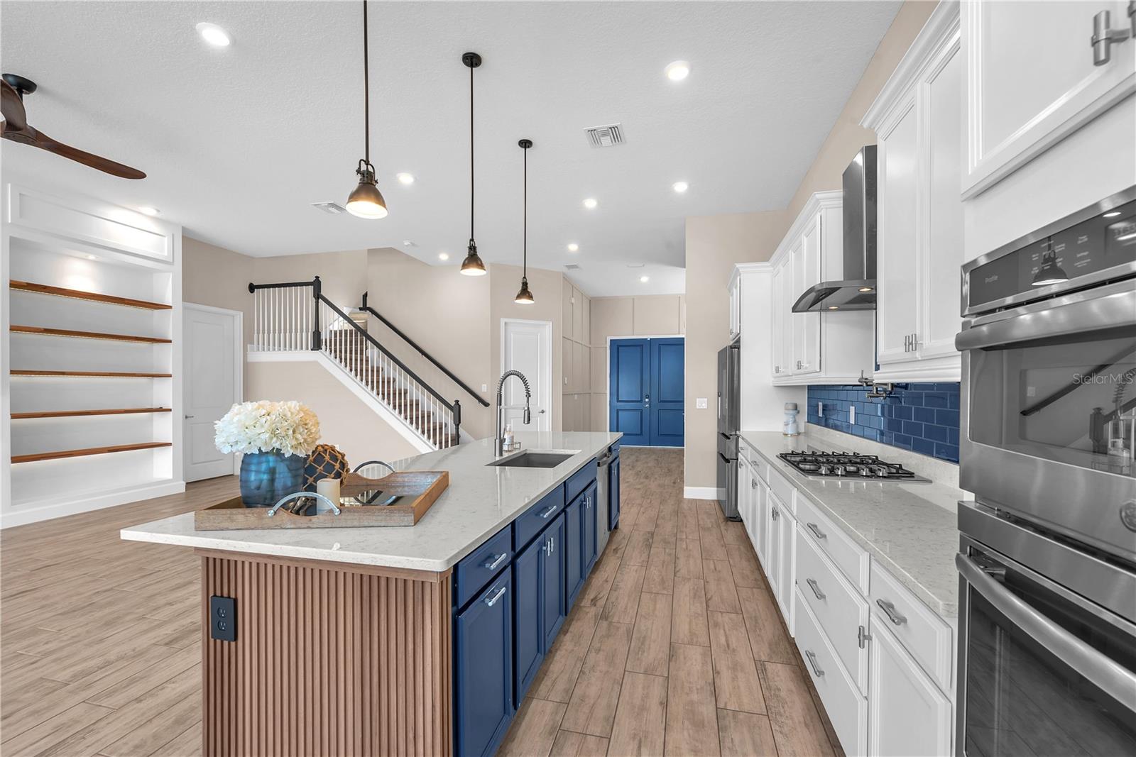 Listing photo id 8 for 5305 Wishing Arch Drive