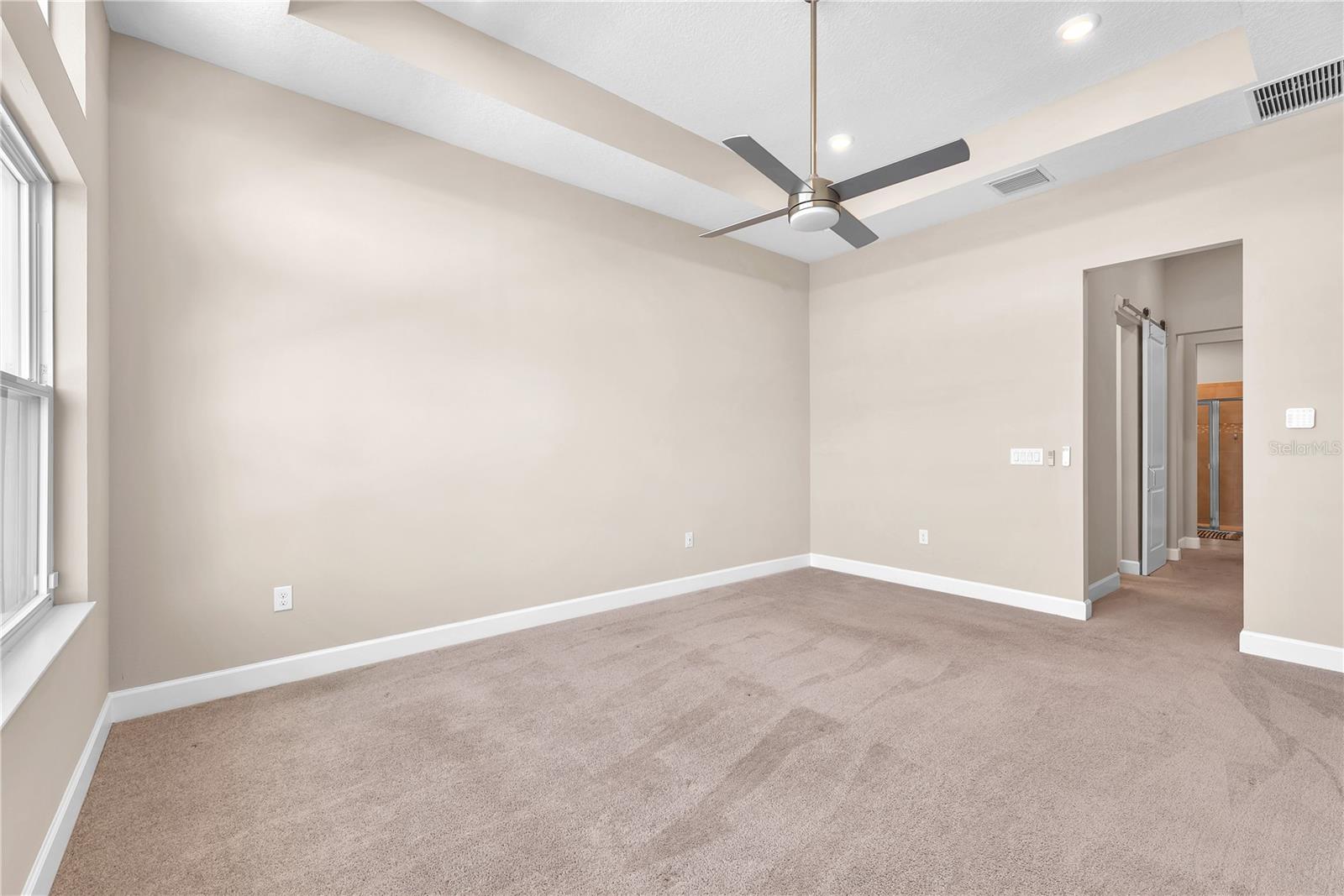 Listing photo id 10 for 5305 Wishing Arch Drive