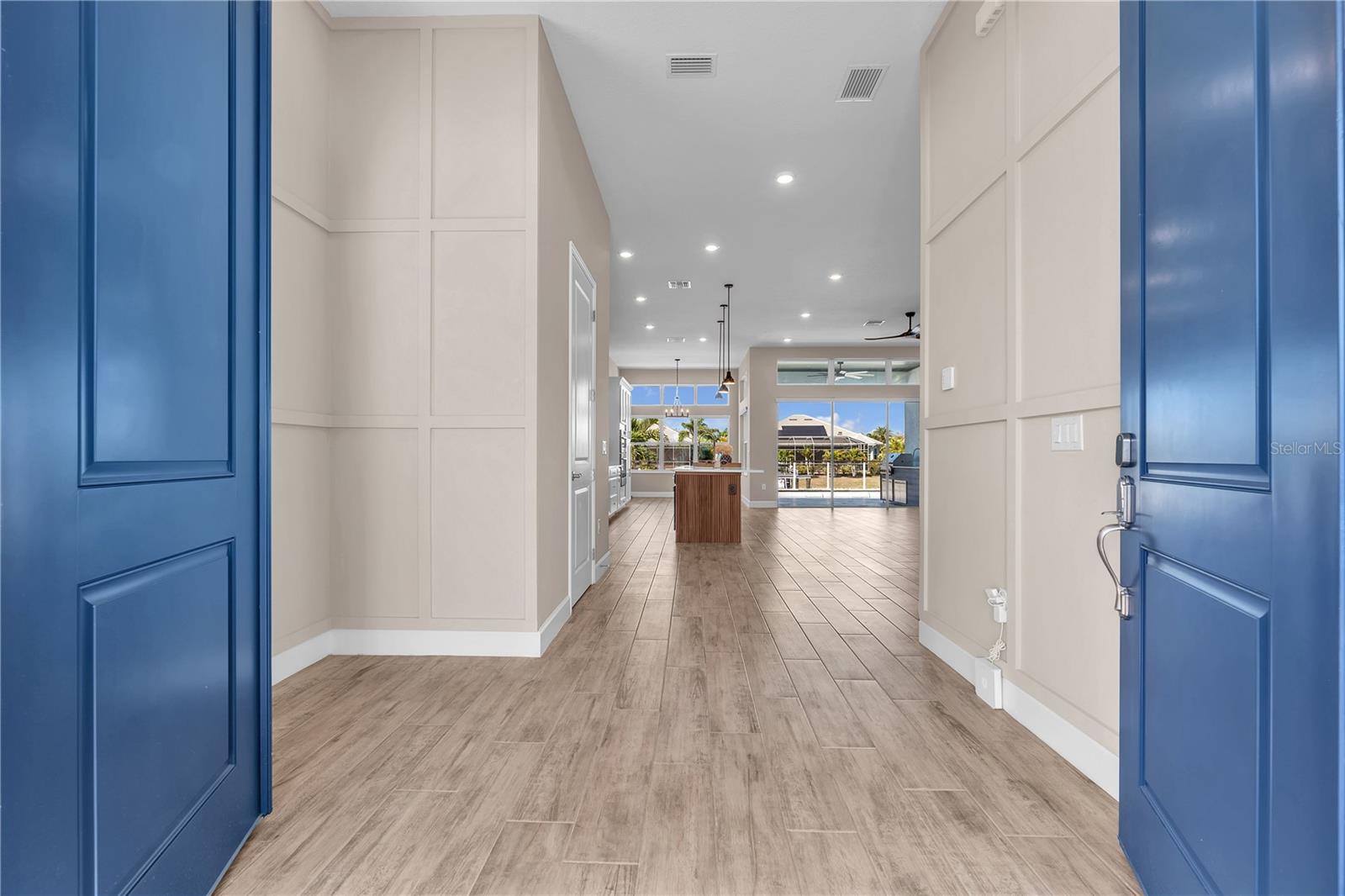 Listing photo id 15 for 5305 Wishing Arch Drive