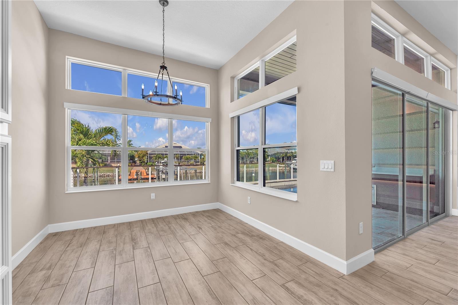 Listing photo id 1 for 5305 Wishing Arch Drive