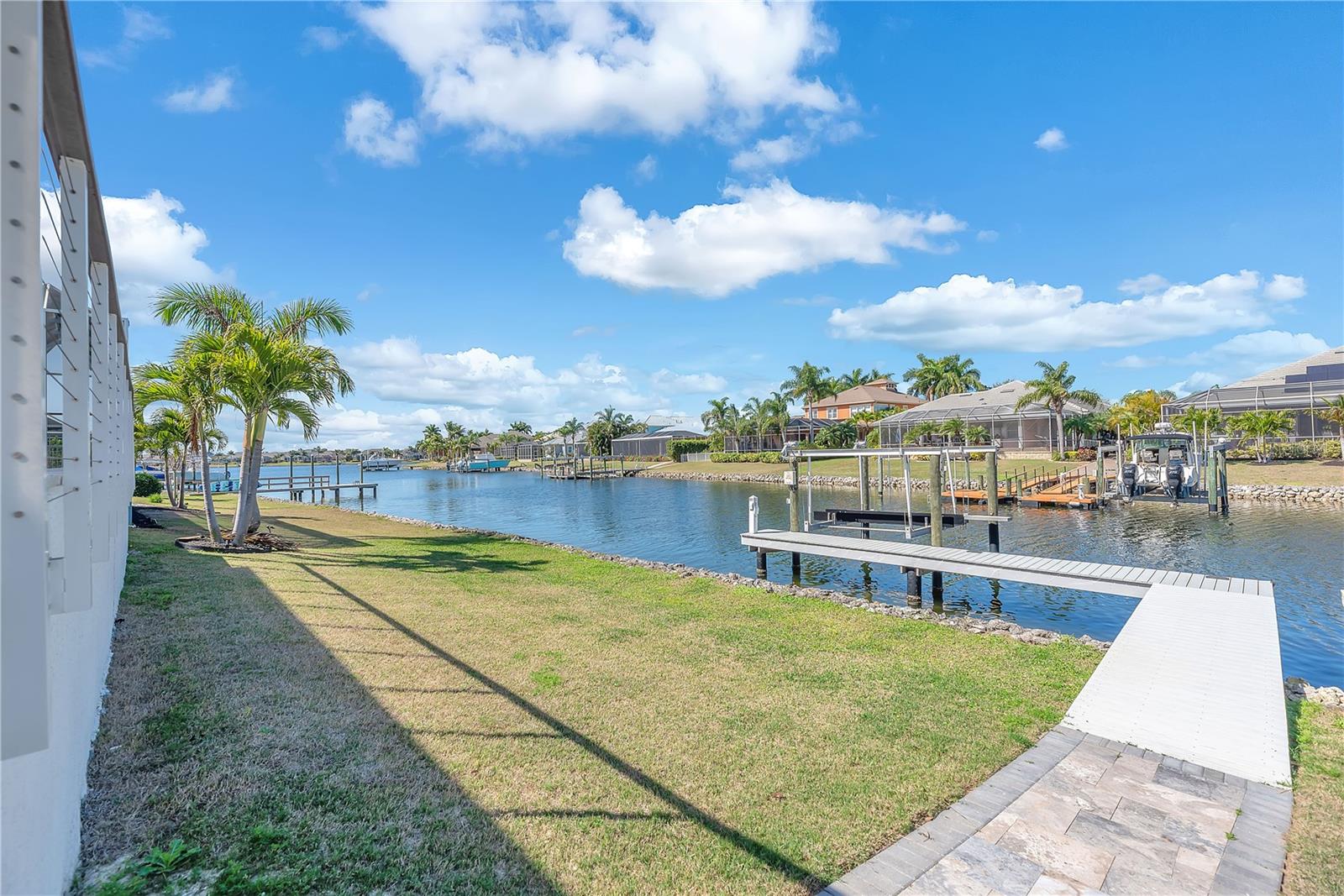 Listing photo id 33 for 5305 Wishing Arch Drive