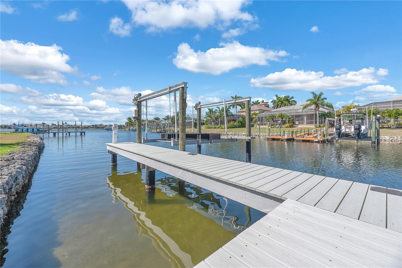 Listing photo id 35 for 5305 Wishing Arch Drive