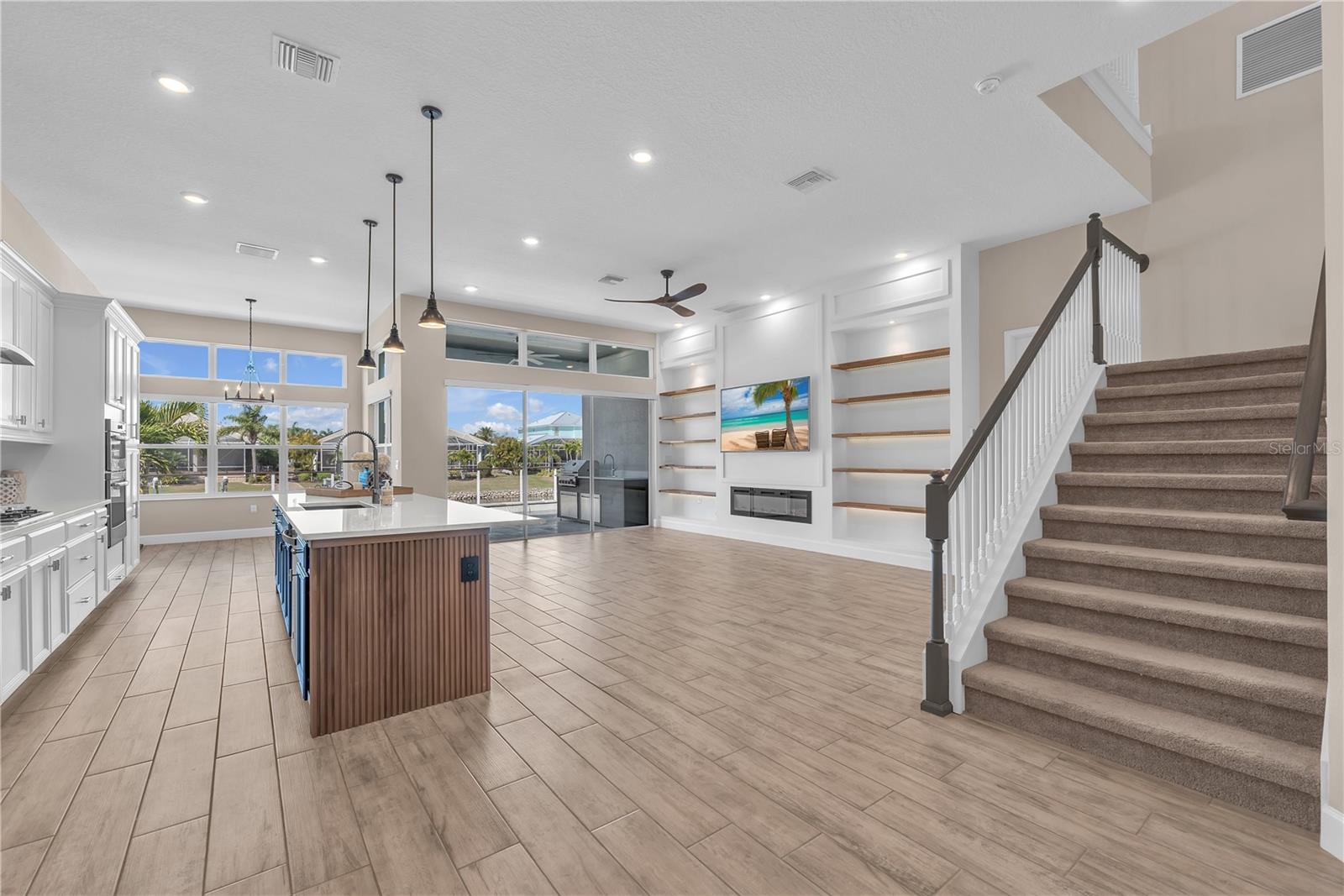 Listing photo id 5 for 5305 Wishing Arch Drive