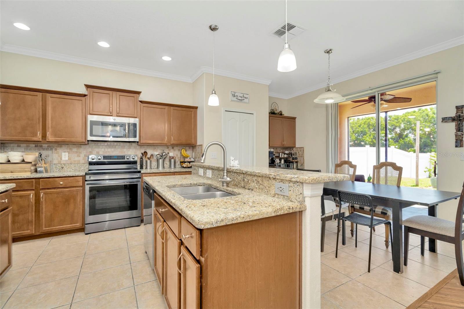 Image 16 of 45 For 313 Shell Manor Drive