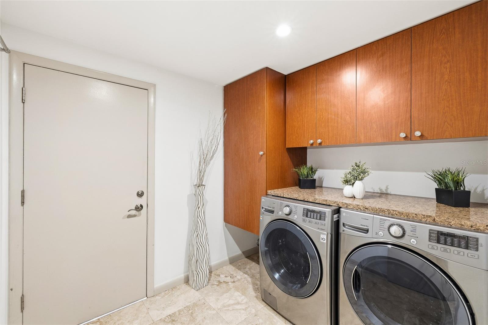 Image 26 of 31 For 13629 Twin Lakes Lane