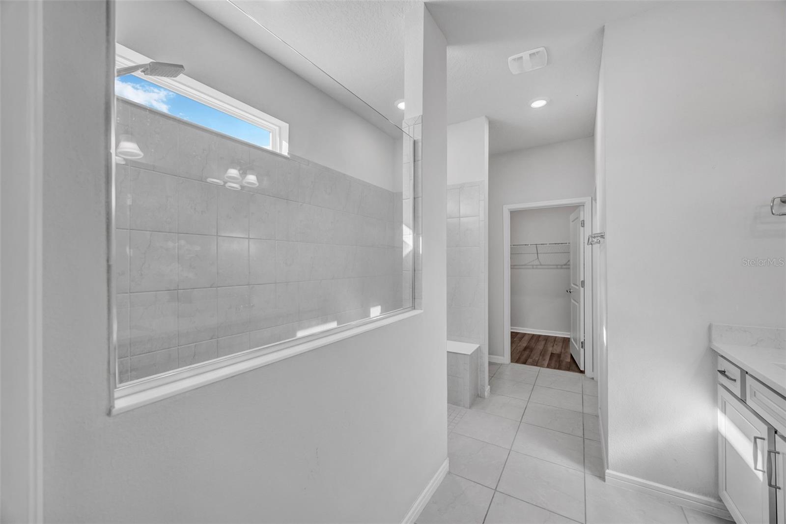 Image 17 of 38 For 762 Parsons Mooring Court