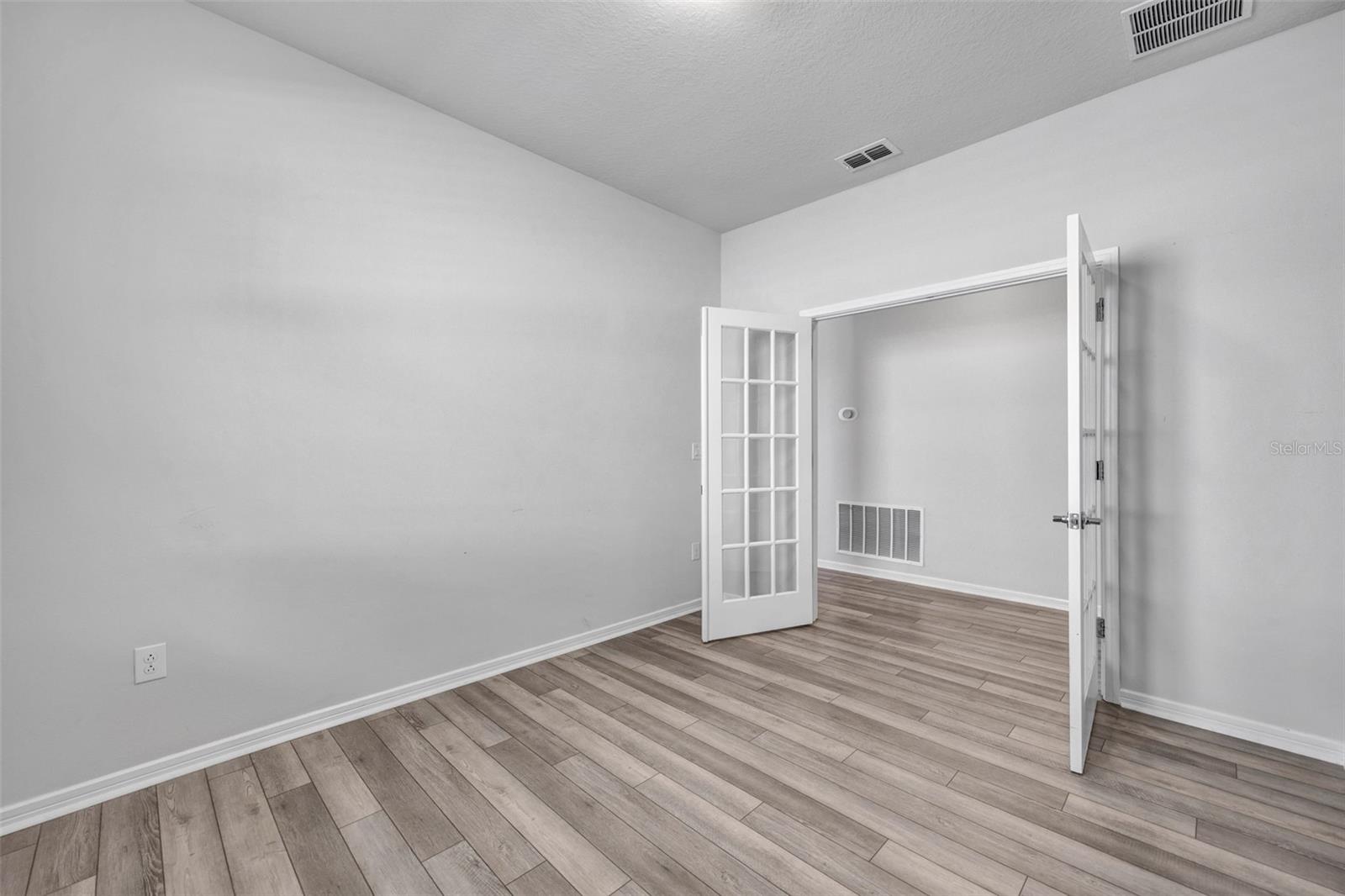 Image 21 of 38 For 762 Parsons Mooring Court