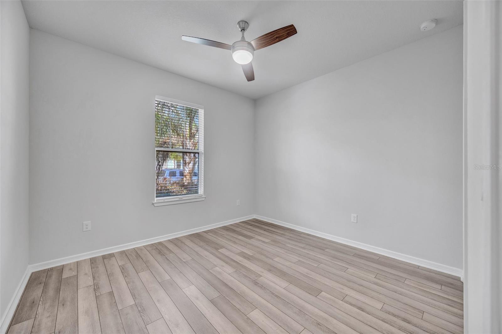 Image 24 of 38 For 762 Parsons Mooring Court