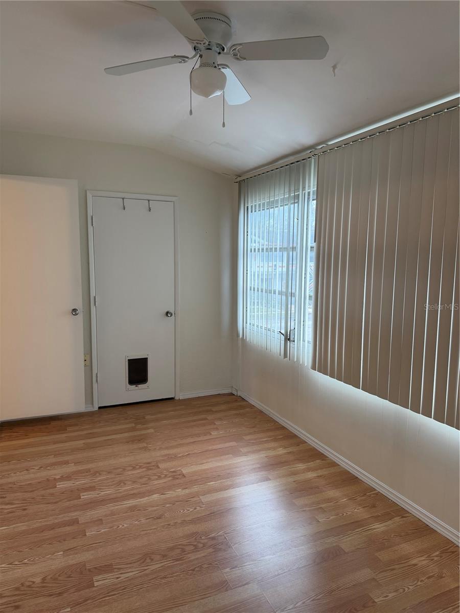 Image 13 of 14 For 5850 18th Street N 16