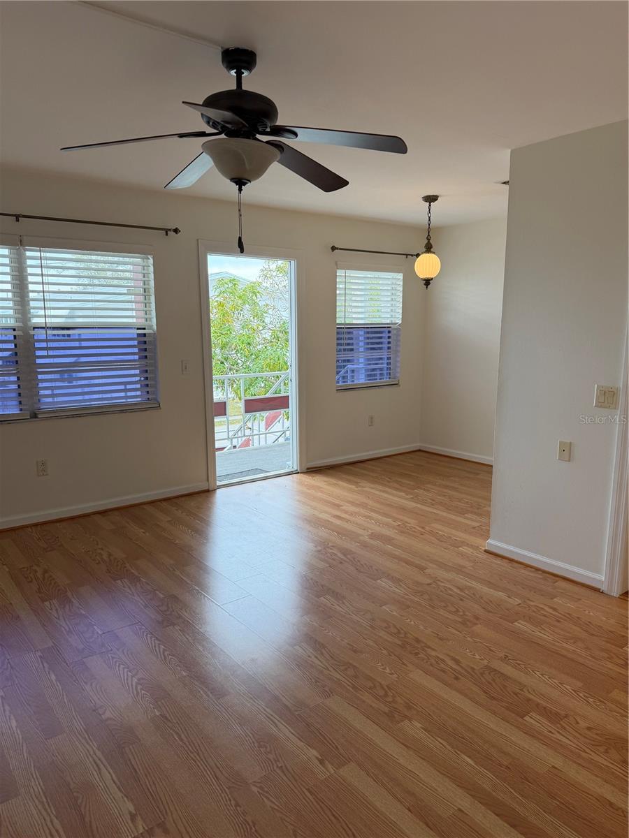 Image 4 of 14 For 5850 18th Street N 16