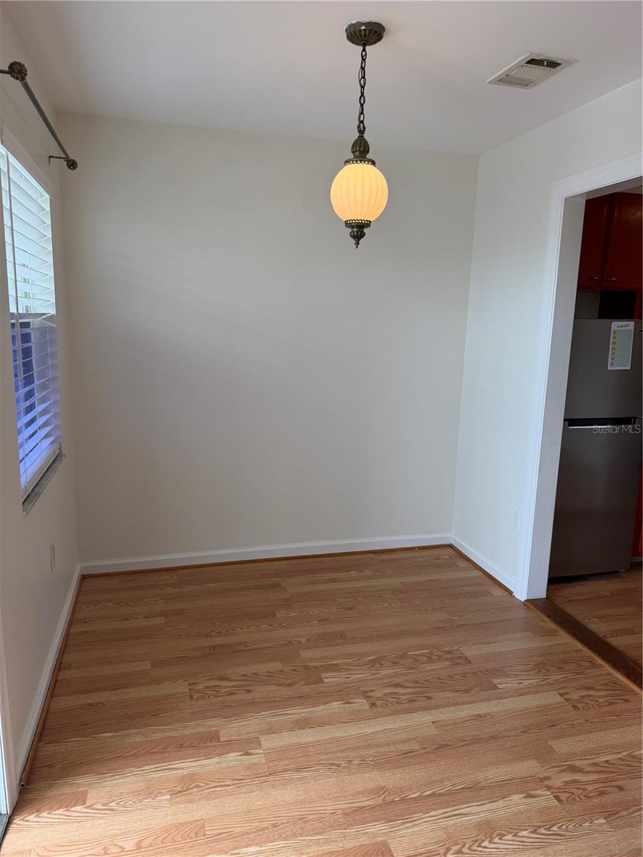 Image 7 of 14 For 5850 18th Street N 16