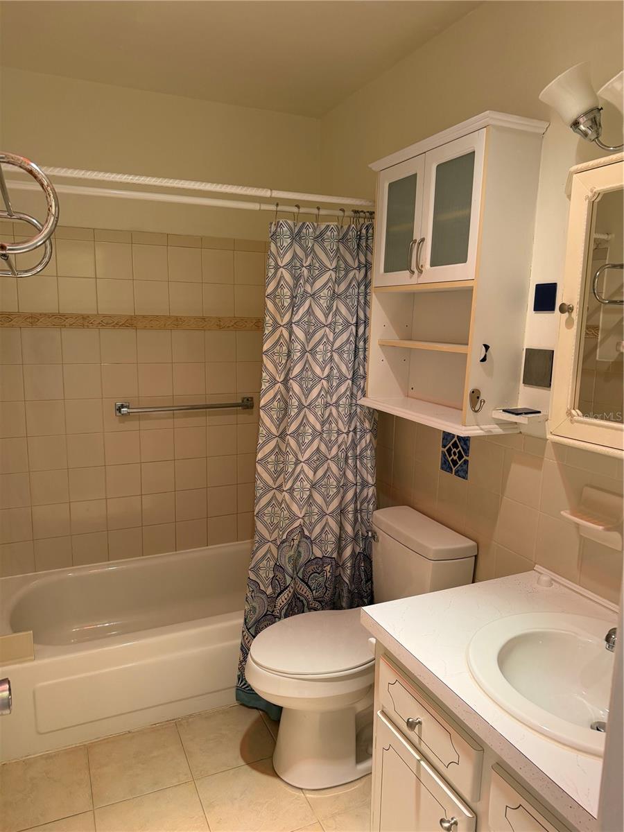 Image 9 of 14 For 5850 18th Street N 16