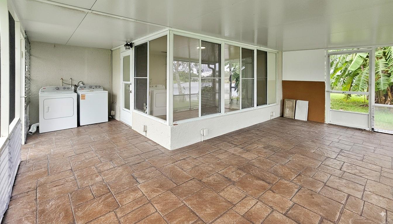 Image 9 of 11 For 3633 Rock Royal Drive 1