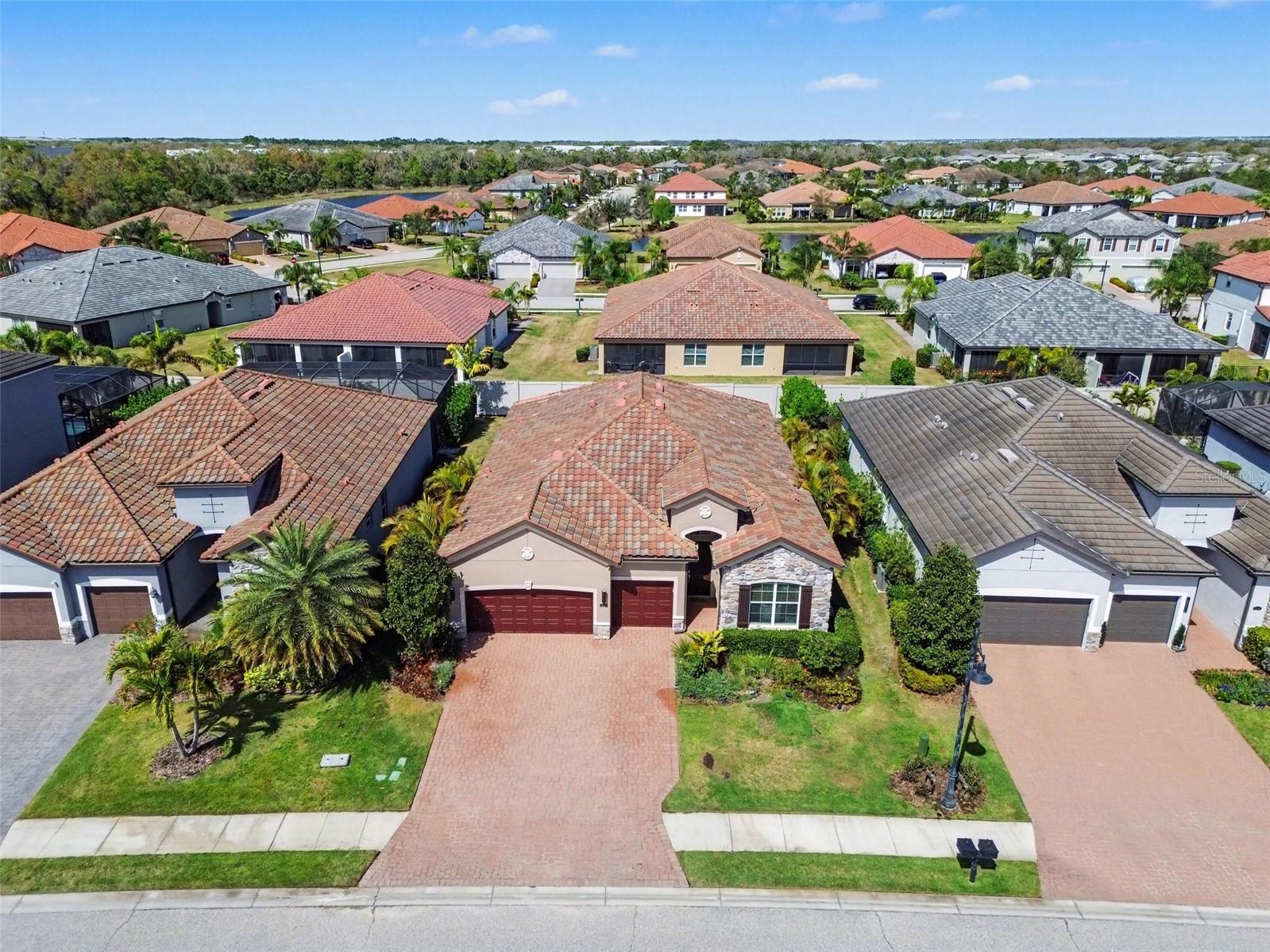 Image 3 of 24 For 11825 Perennial Place